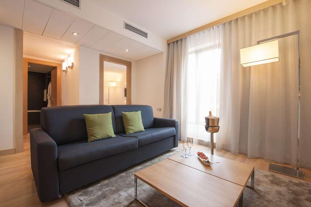 Occidental Praha Five Hotel Room photo