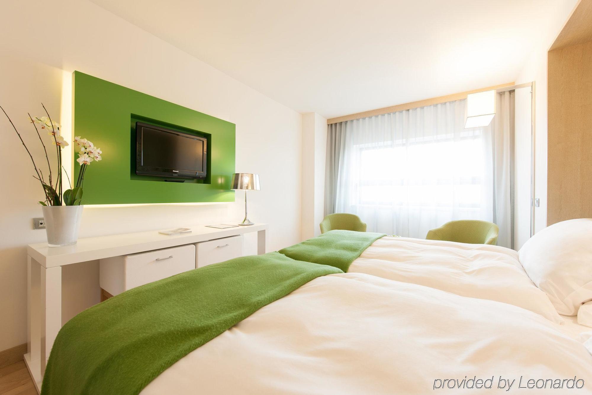 Occidental Praha Five Hotel Room photo