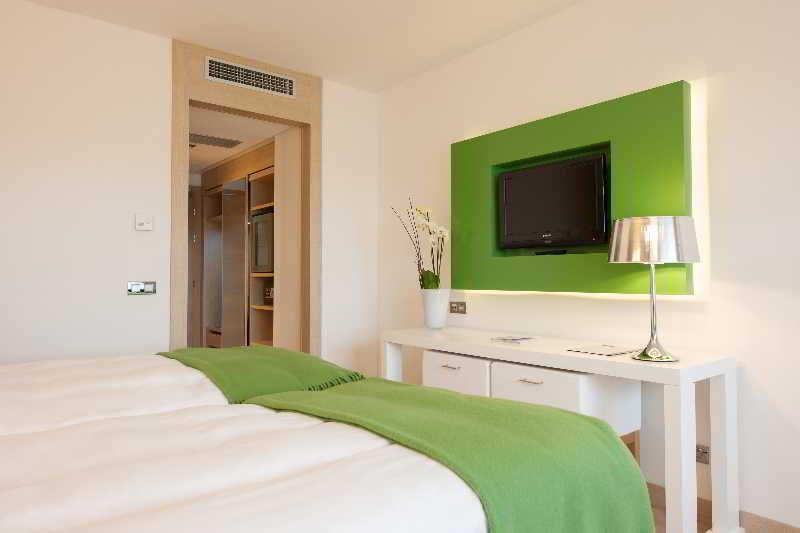 Occidental Praha Five Hotel Room photo