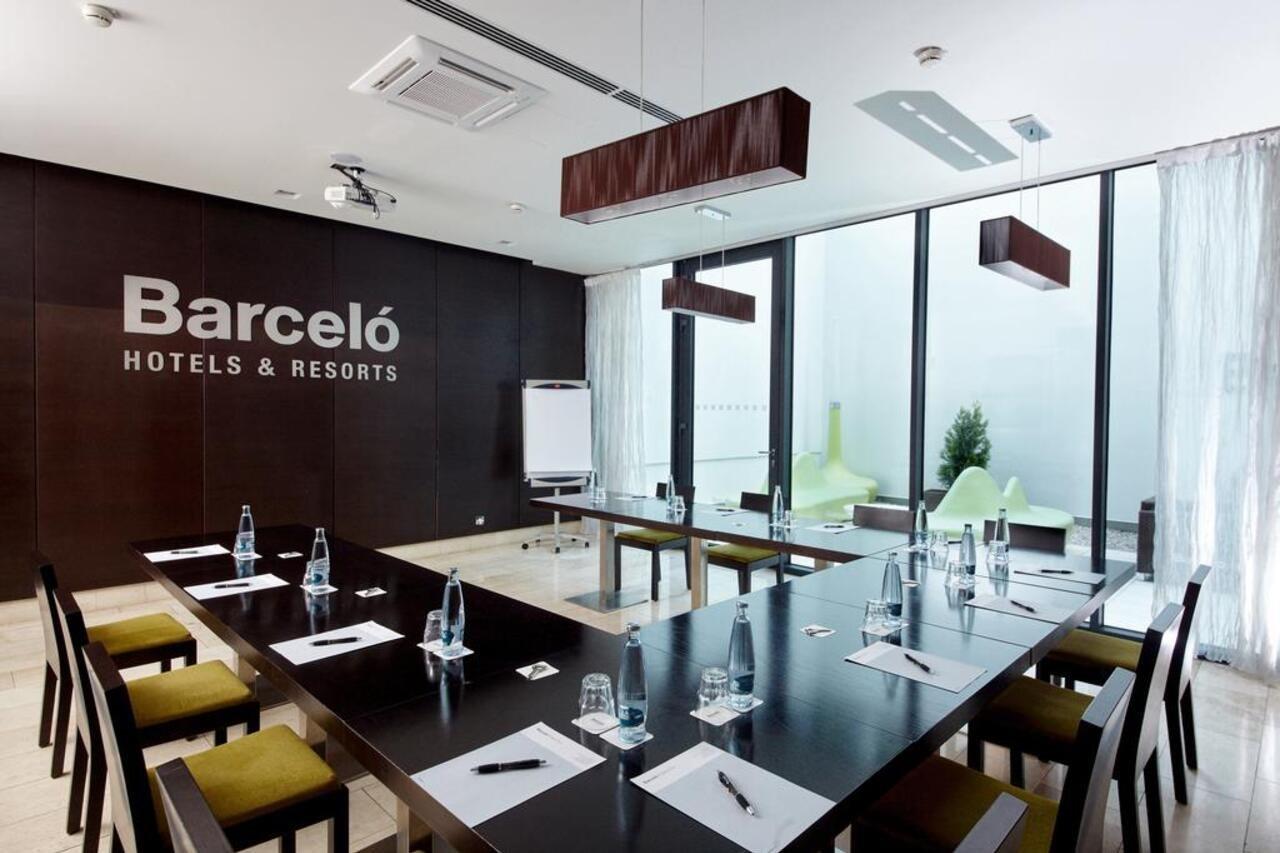 Occidental Praha Five Hotel Exterior photo